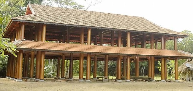 Gỗ căm xe làm nhà