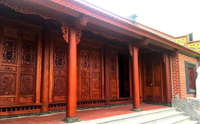 Nhà gỗ cổ truyền Việt Nam