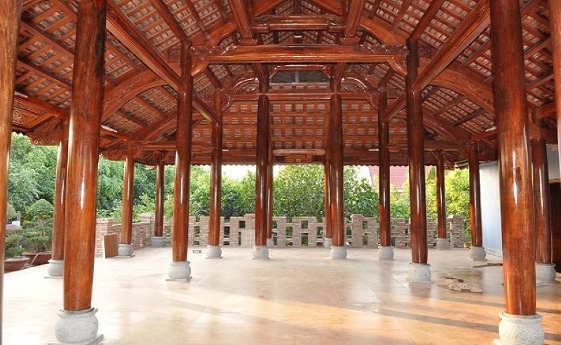 Làm cột nhà gỗ